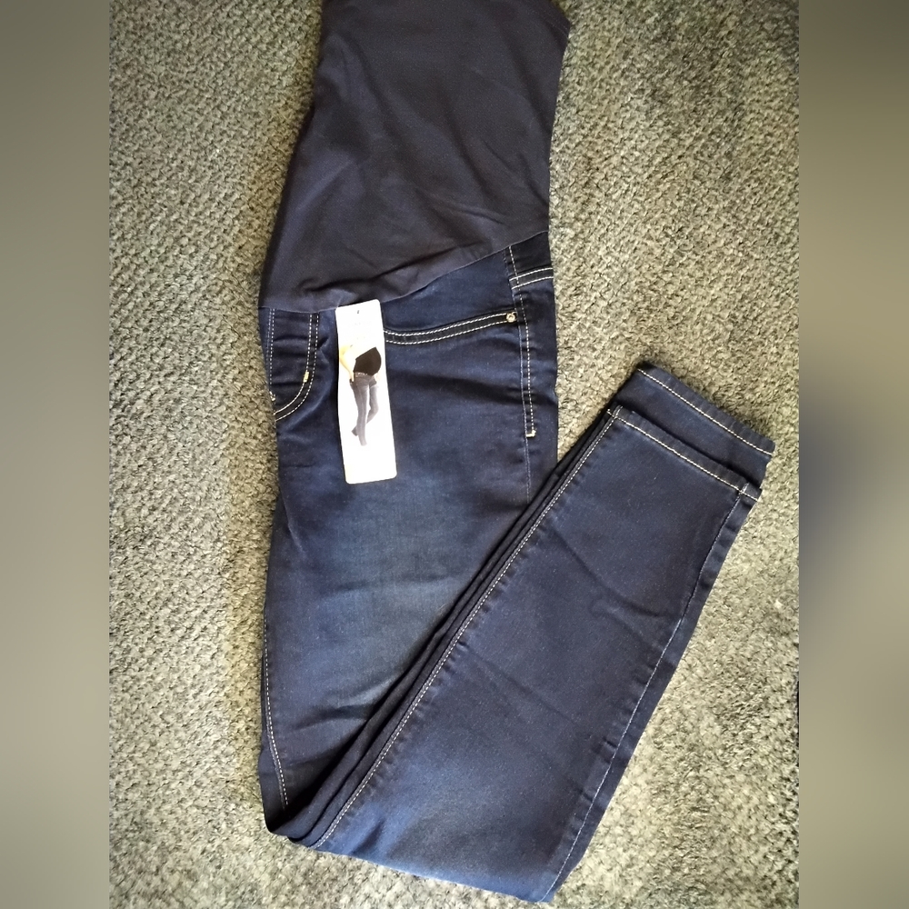 Signature by Levi Strauss & Co. Gold Label Women's Maternity Skinny Ankle Jeans